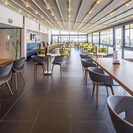 Hampton By Hilton Kurtkoy 4*