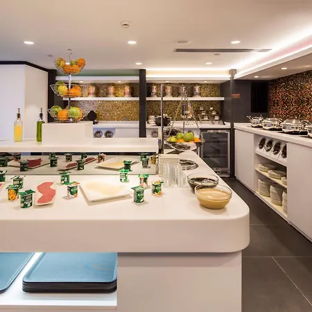 Hampton By Hilton Kurtkoy Hotell