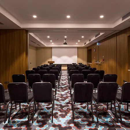 Hotel Hampton By Hilton Kurtkoy 4*
