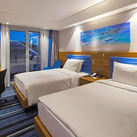 Hampton By Hilton Kurtkoy Отель