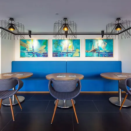 מלון Hampton By Hilton Kurtkoy 4*