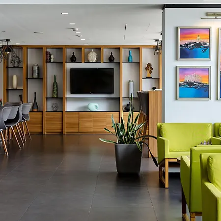 Hampton By Hilton Kurtkoy